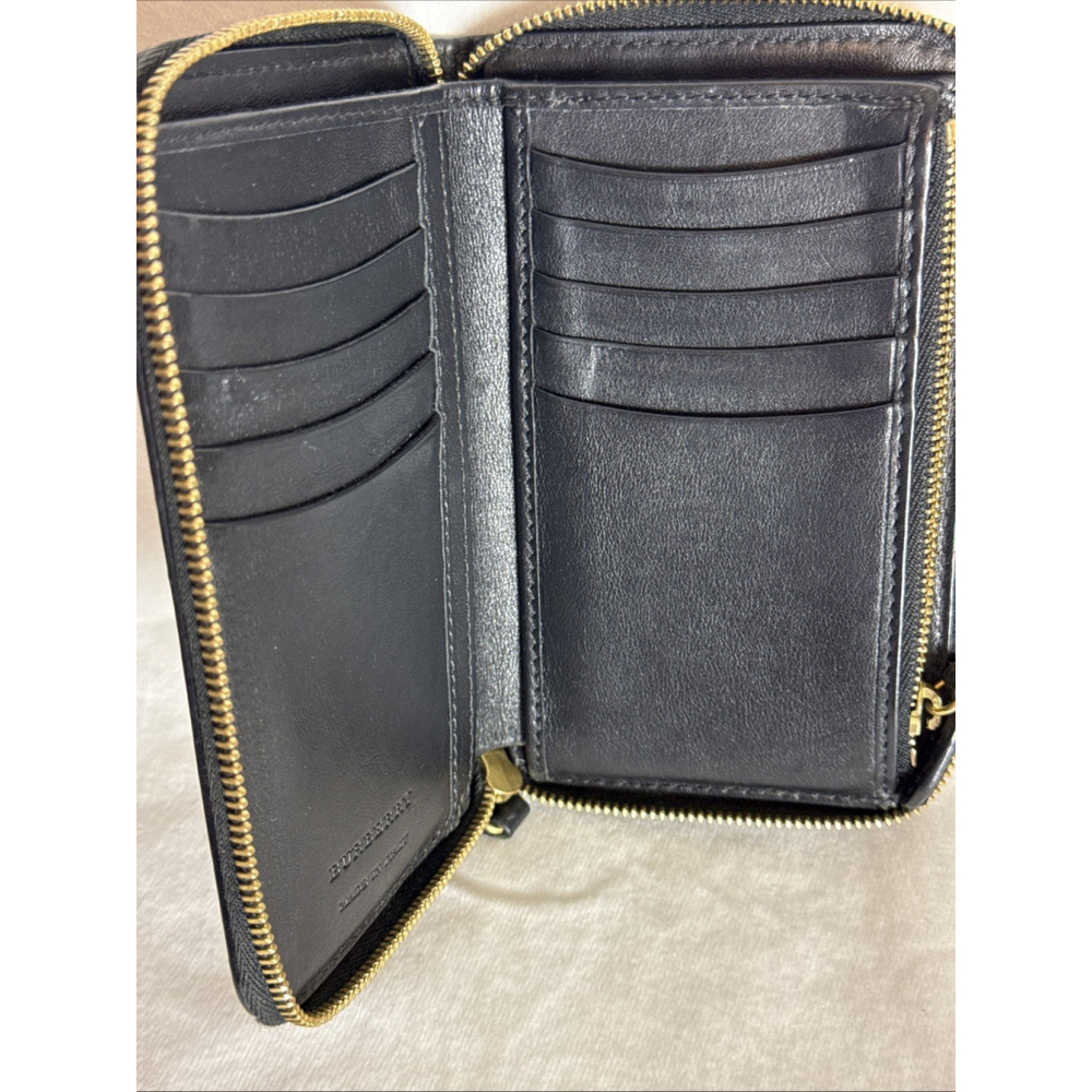Burberry Black House Check Leather Zip Around Wallet - Picture 4 of 9